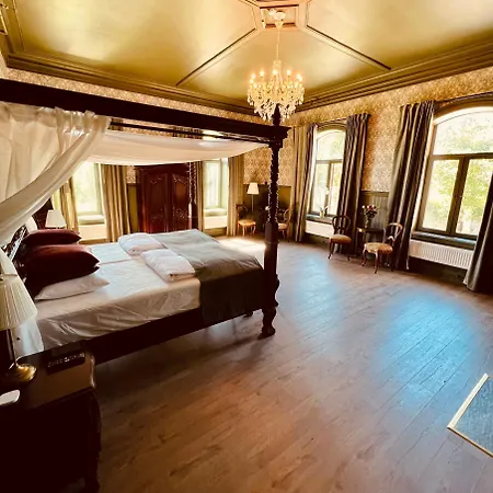 Torreby Slott Hotel & Golf Munkedal Buitenkant foto